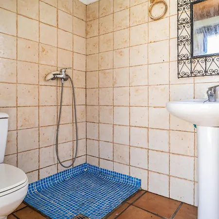 Cozy In With Kitchen كونيل ذي لا فرونتيرا